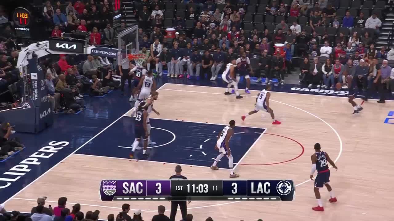 Kris Dunn dials from long distance