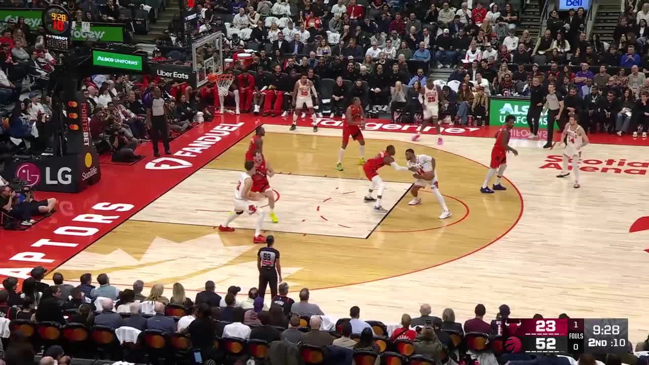 Norman Powell with the And-1!