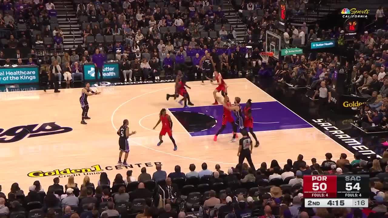 Zach LaVine hits from way downtown