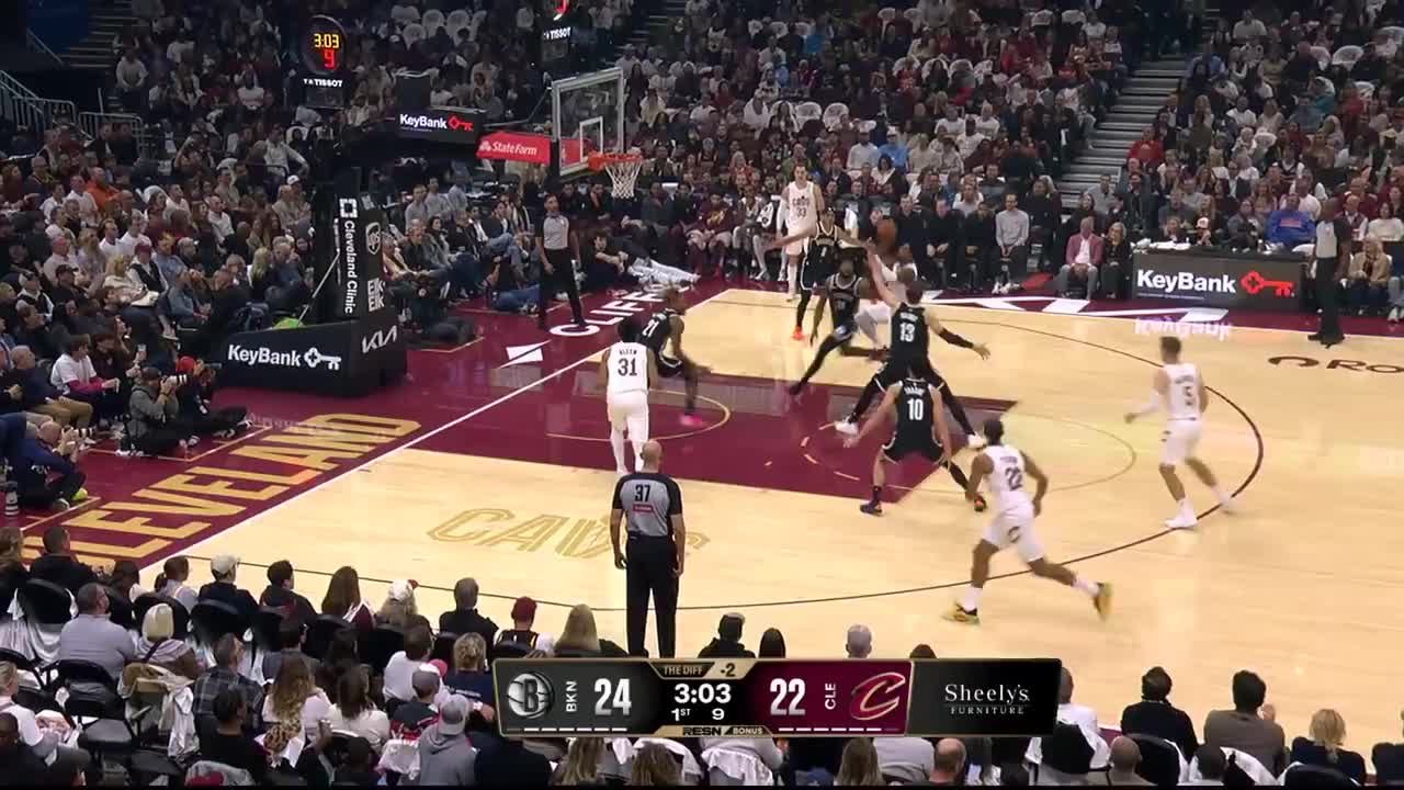 Donovan Mitchell with the 2 Pt