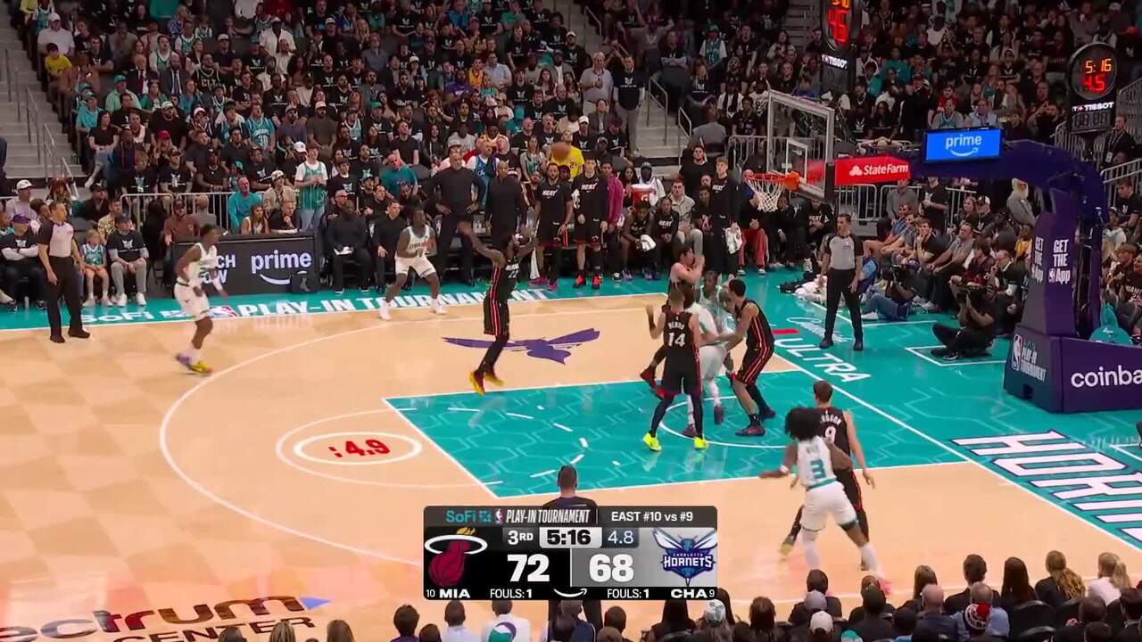 Brandon Miller sinks it from downtown