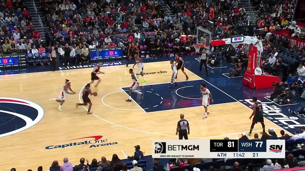 Immanuel Quickley with the hoop & harm