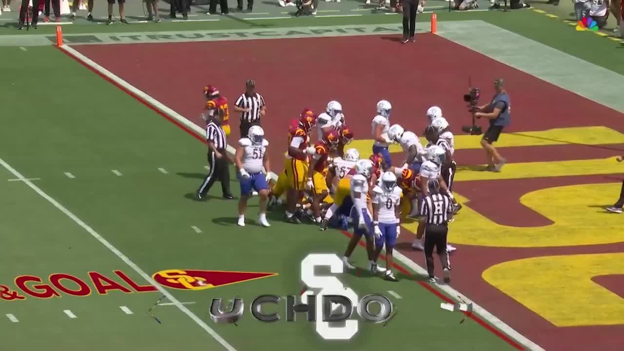 Maiava punches in USC’s first TD of 2026