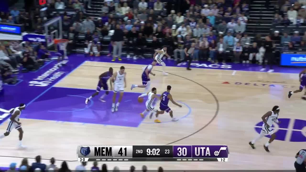Jerami Grant with the And-1!
