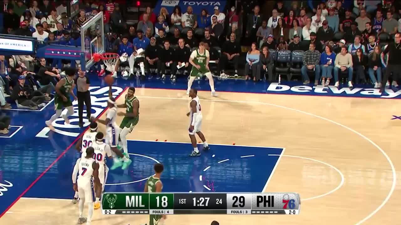 Brayden Burries with the 2 Pt