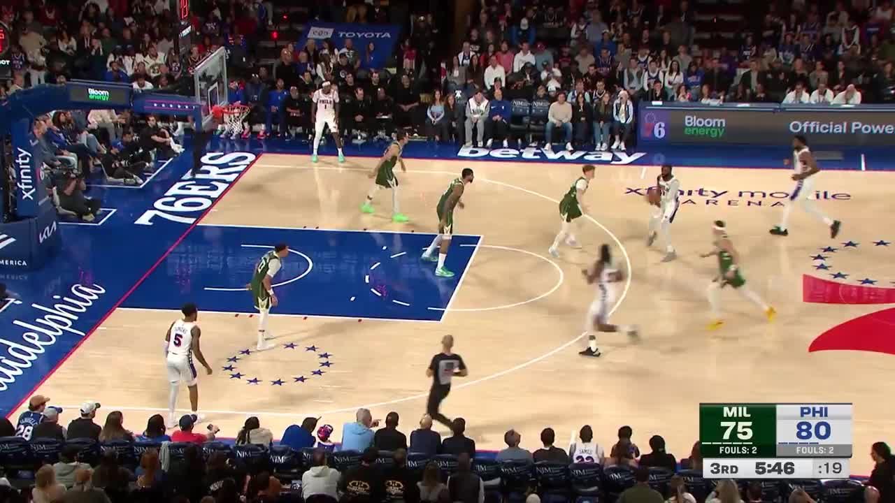 Jabari Walker rises up and throws it down
