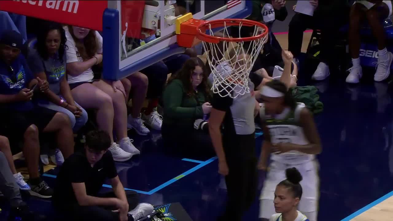 Jade Melbourne Top Points vs. Dallas Wings
