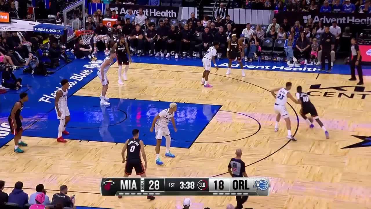 Tim Hardaway Jr. with the 2 Pt