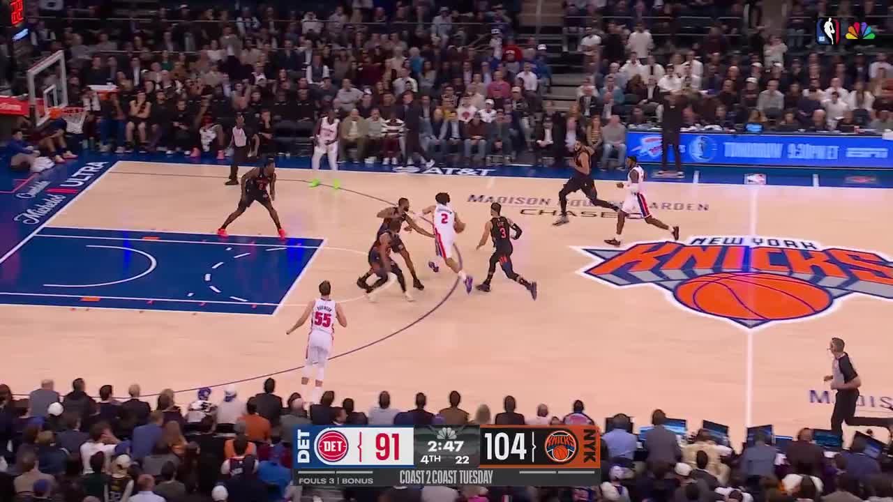Ronald Holland II rocks the rim