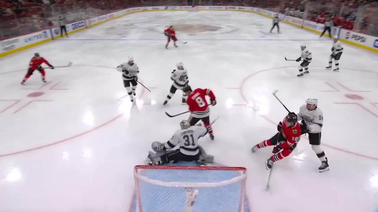 a Spectacular Goalie Save from Chicago Blackhawks vs. Los Angeles Kings