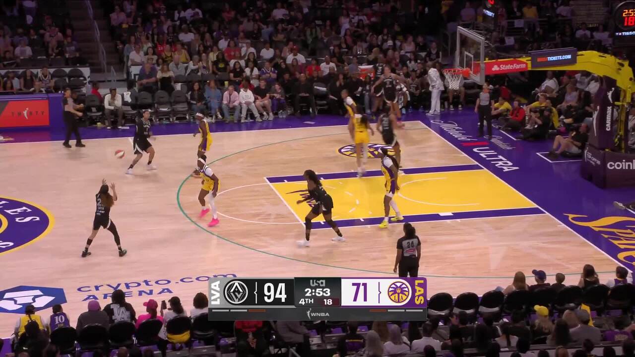 Chennedy Carter Top Points vs. Los Angeles Sparks