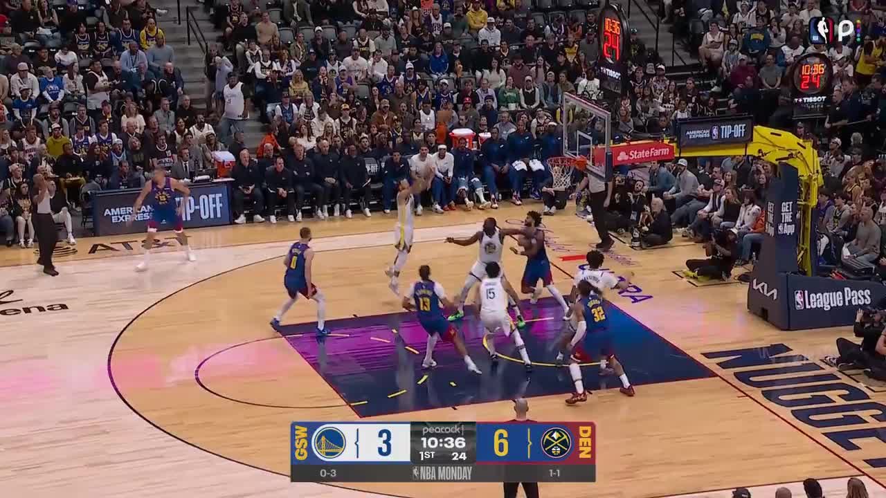 Brandin Podziemski throws it down!