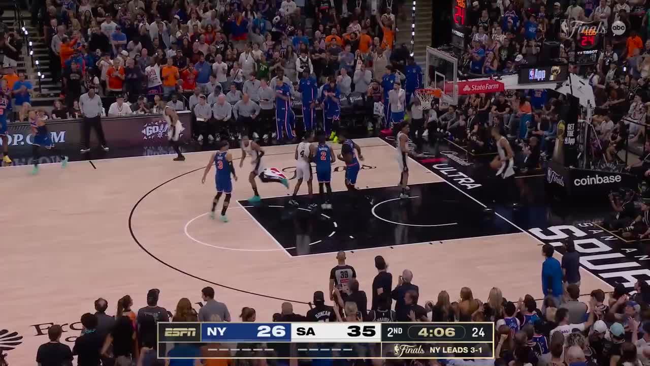Jalen Brunson with 45 points vs. San Antonio Spurs