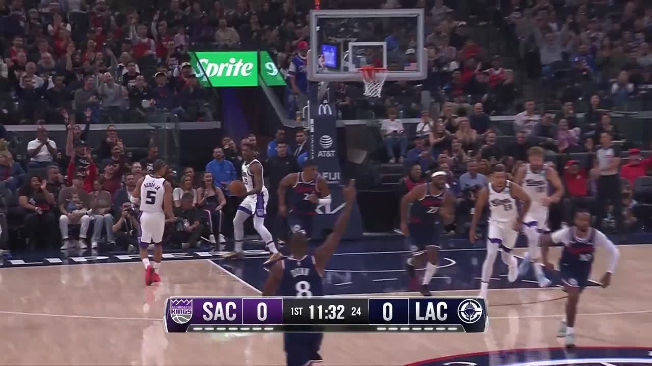 Darius Garland dials from long distance