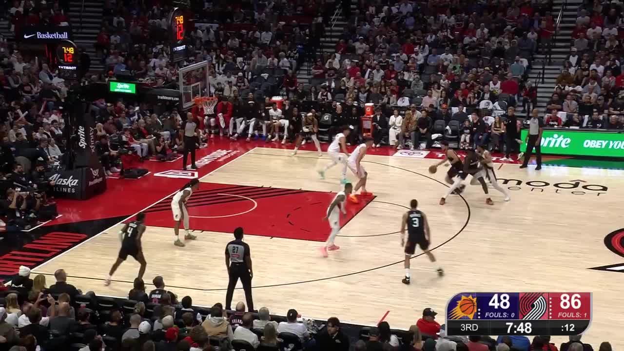 Devin Booker with the 2 Pt