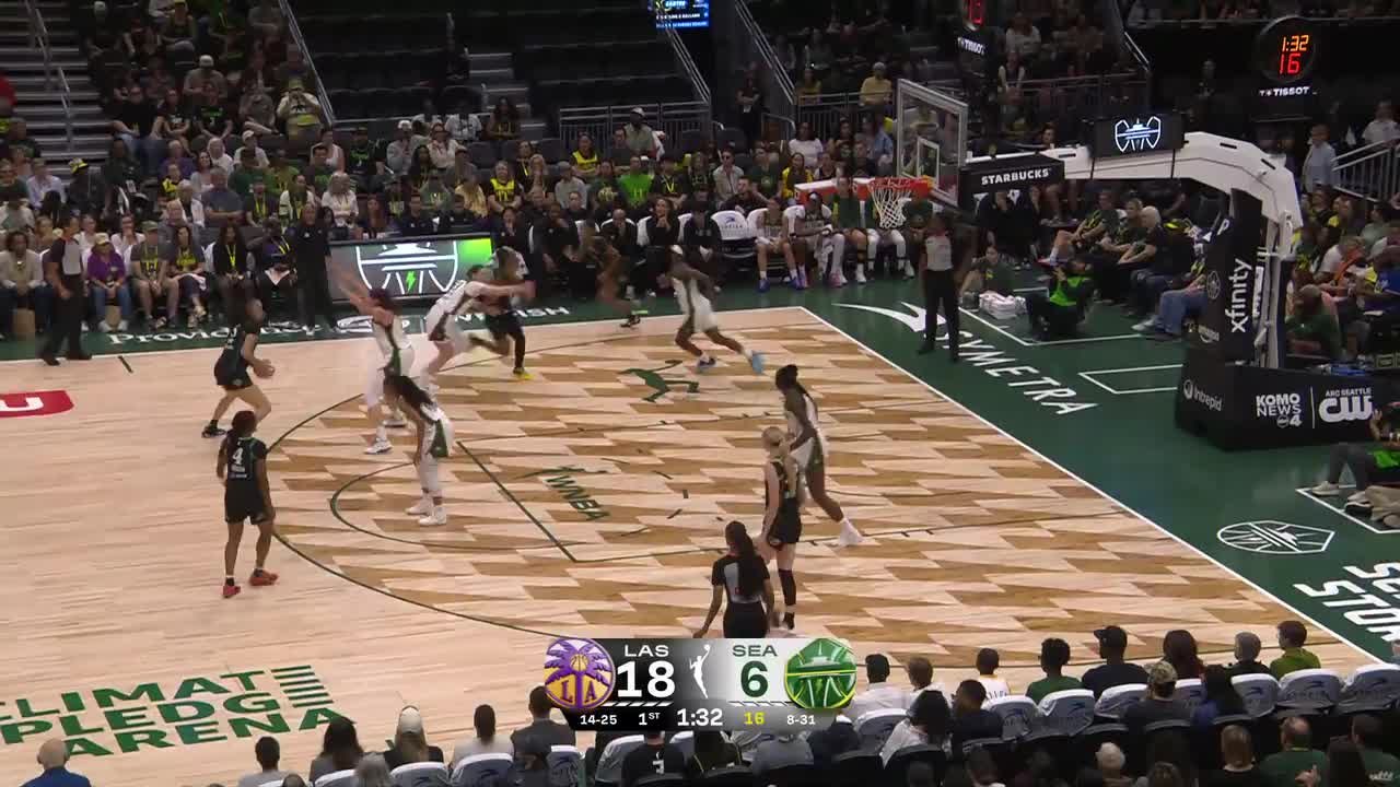 Dearica Hamby Top Points vs. Seattle Storm