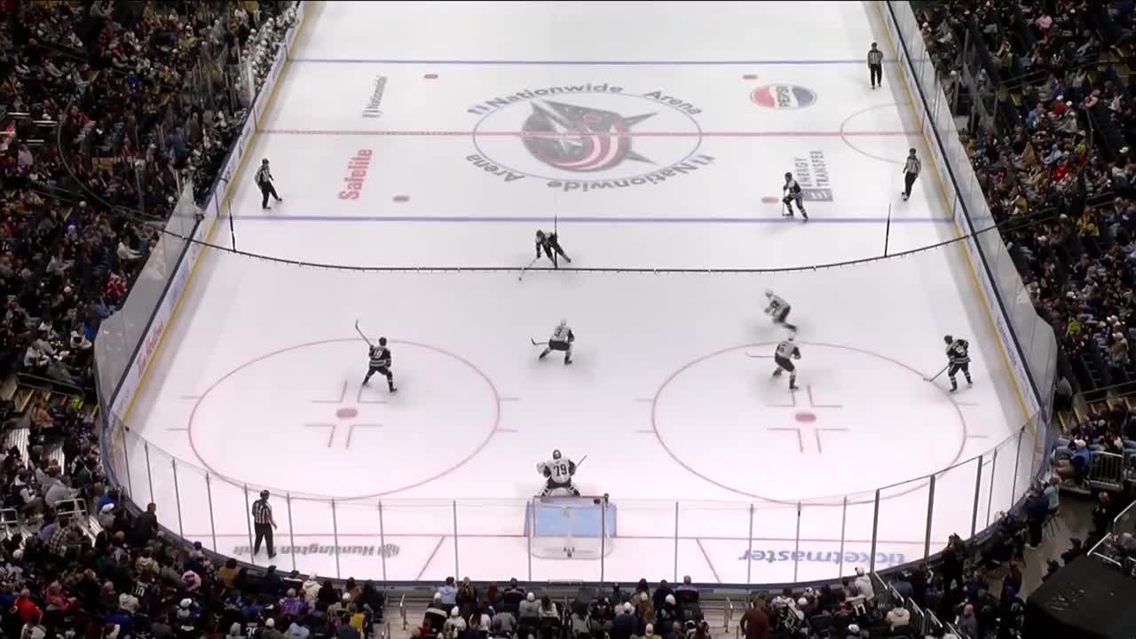 VGK@CBJ: Fantilli scores goal