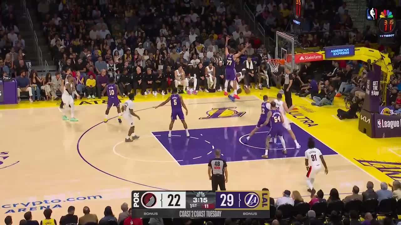 Jrue Holiday with the 2 Pt