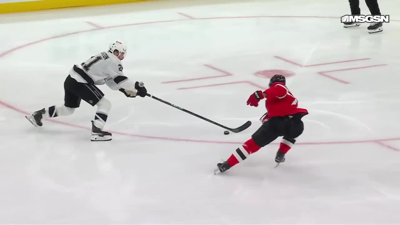 a Spectacular Goalie Save from New Jersey Devils vs. Los Angeles Kings