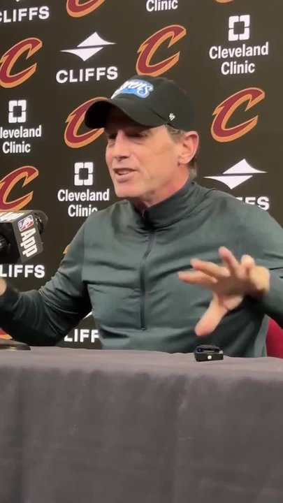 Cavs coach Kenny Atkinson on Cleveland's issue with blown leads. Video