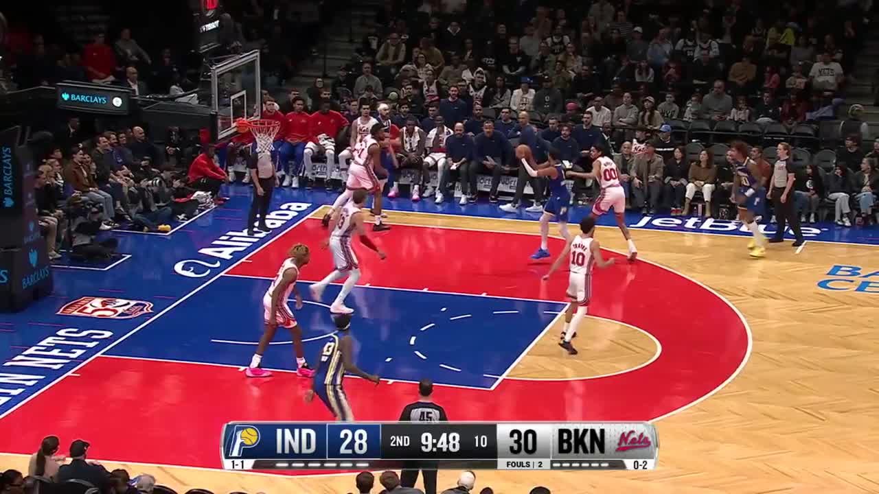 Kelly Oubre Jr. slams it home