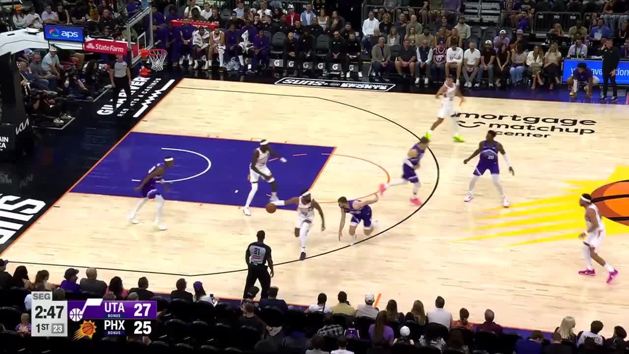 Jaren Jackson Jr. sends the shot away