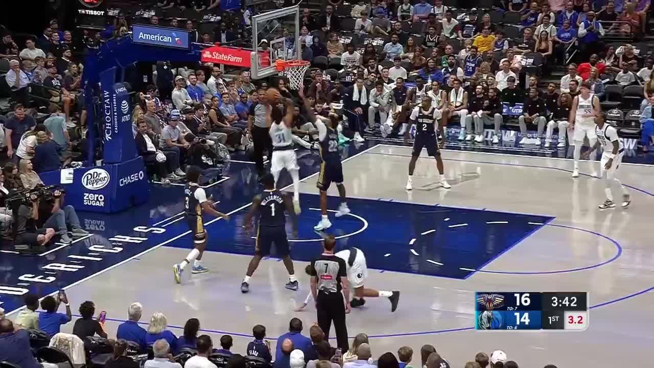 Seth Lundy rocks the rim