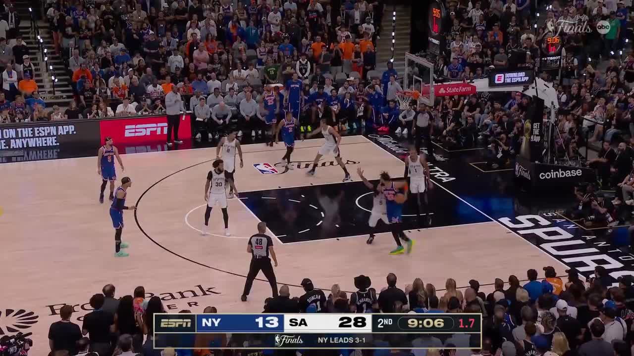 Karl-Anthony Towns with the 2 Pt