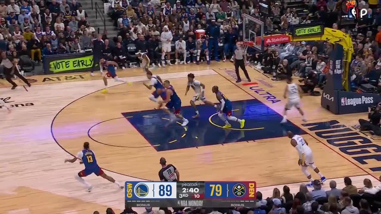 Trevon Brazile throws down the alley-oop!