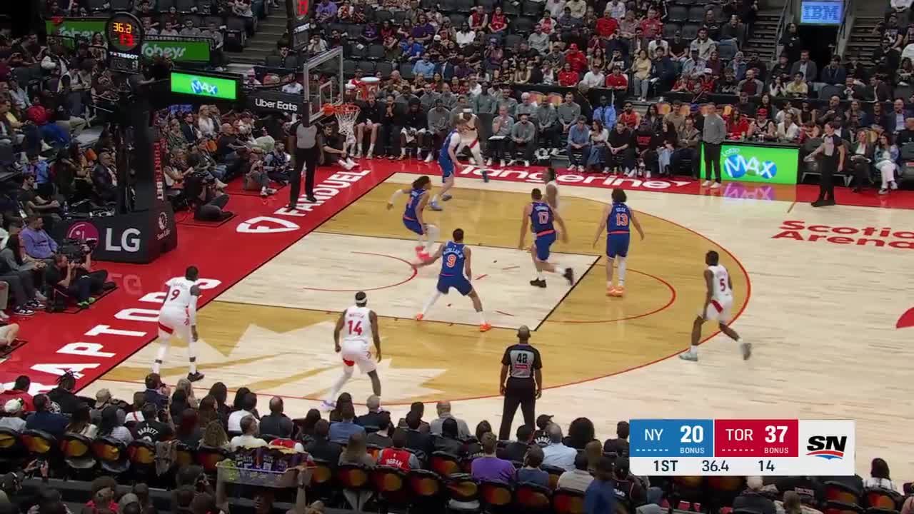 Scottie Barnes with the hoop & harm