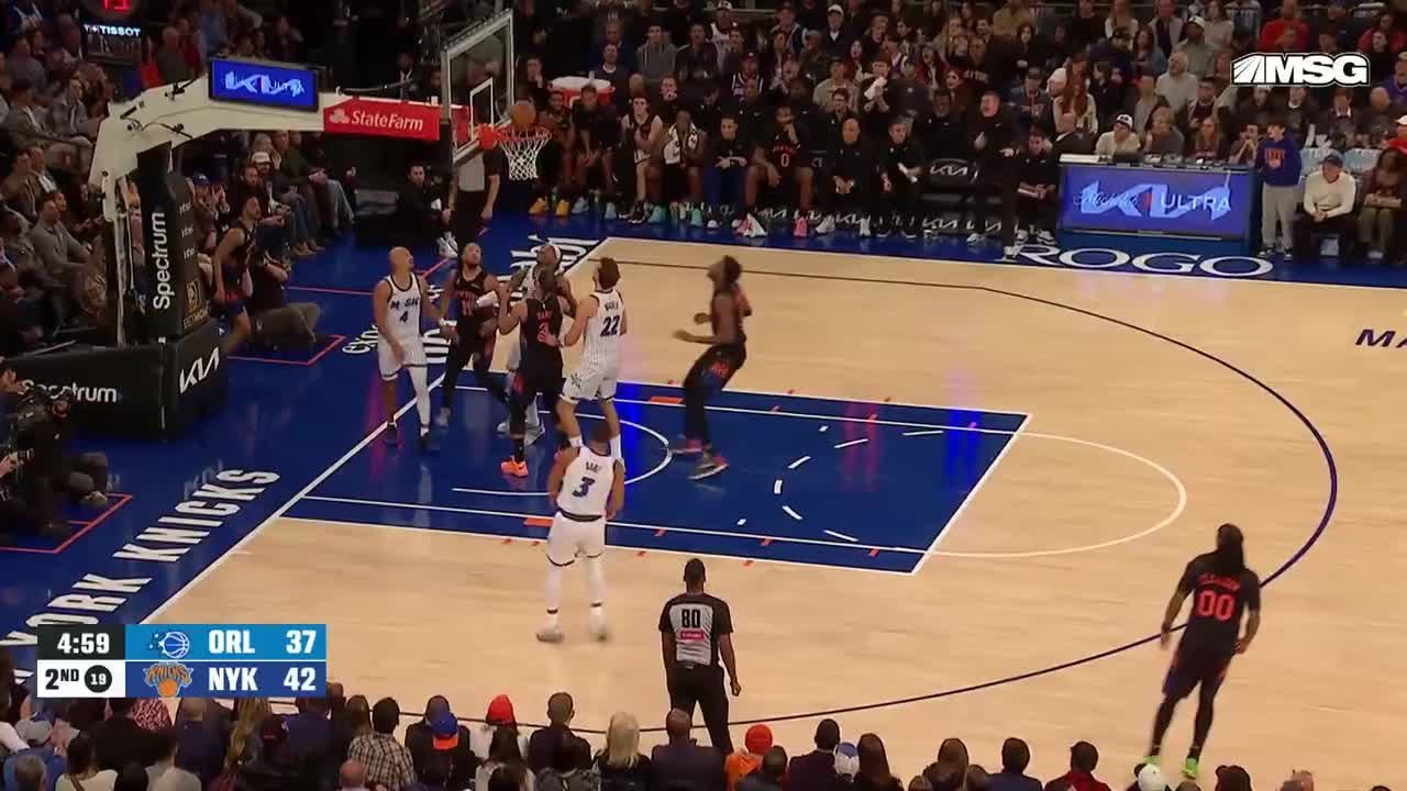 Landry Shamet with the great assist!