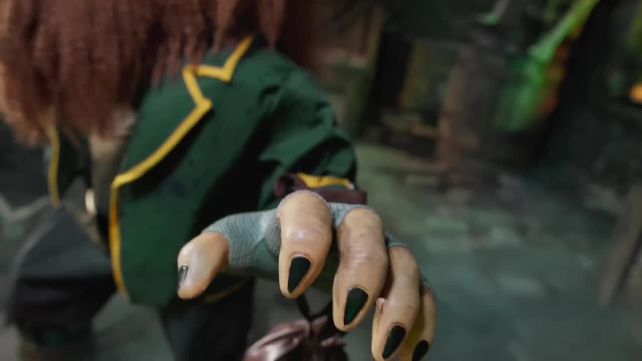 4.5 ft. Gruesome Grounds Animated LED Cursed Clover H18