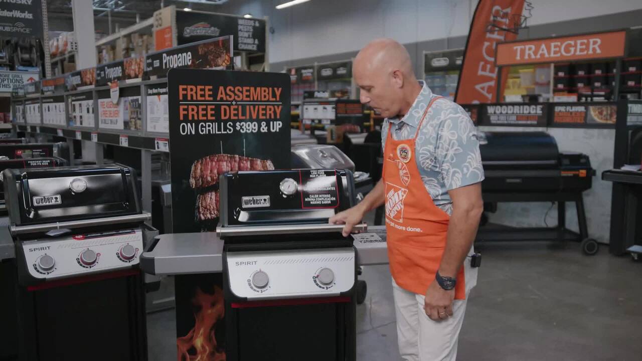 Weber Spirit E-210 2-Burner Liquid Propane Gas Grill in Black with