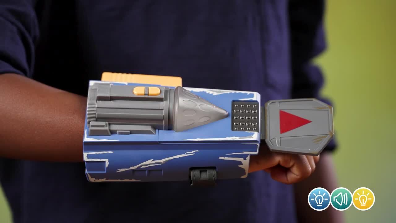Star Wars The Mandalorian Dual Attack Gauntlet, Lights & Sounds