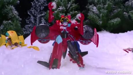 SNOW BALL FIGHT! | Transformers Cyberverse Stop Motion