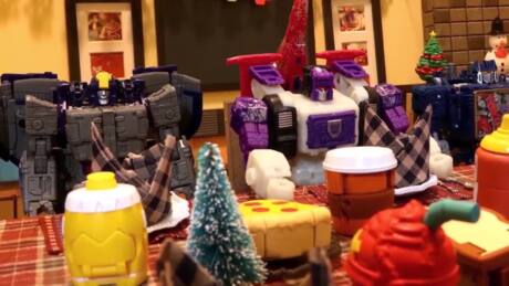 Transformers Holiday Food Fight! Stop Motion - Part 1- War for Cybertron Celebration