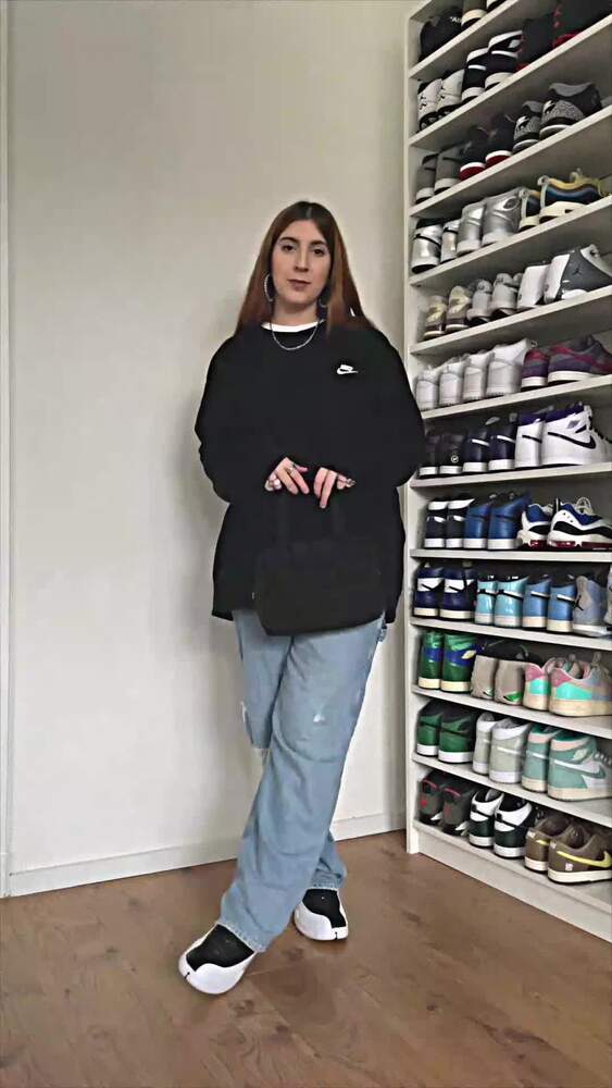 Retrofitting: Air Jordan 12 'Playoffs'. Nike SNKRS