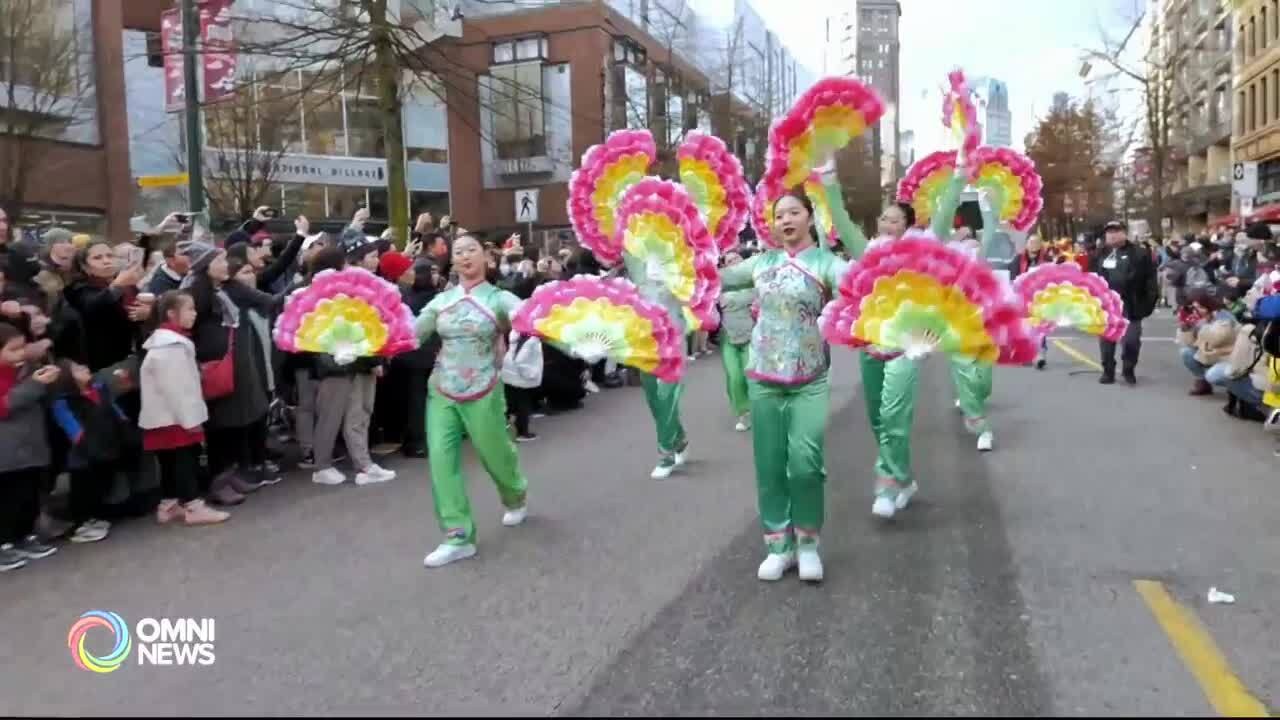 華埠新春設龍年霓虹燈裝飾