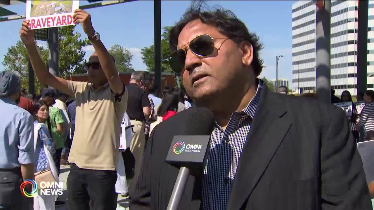 Large crowds rally in Mississauga after violence in Pakistan
