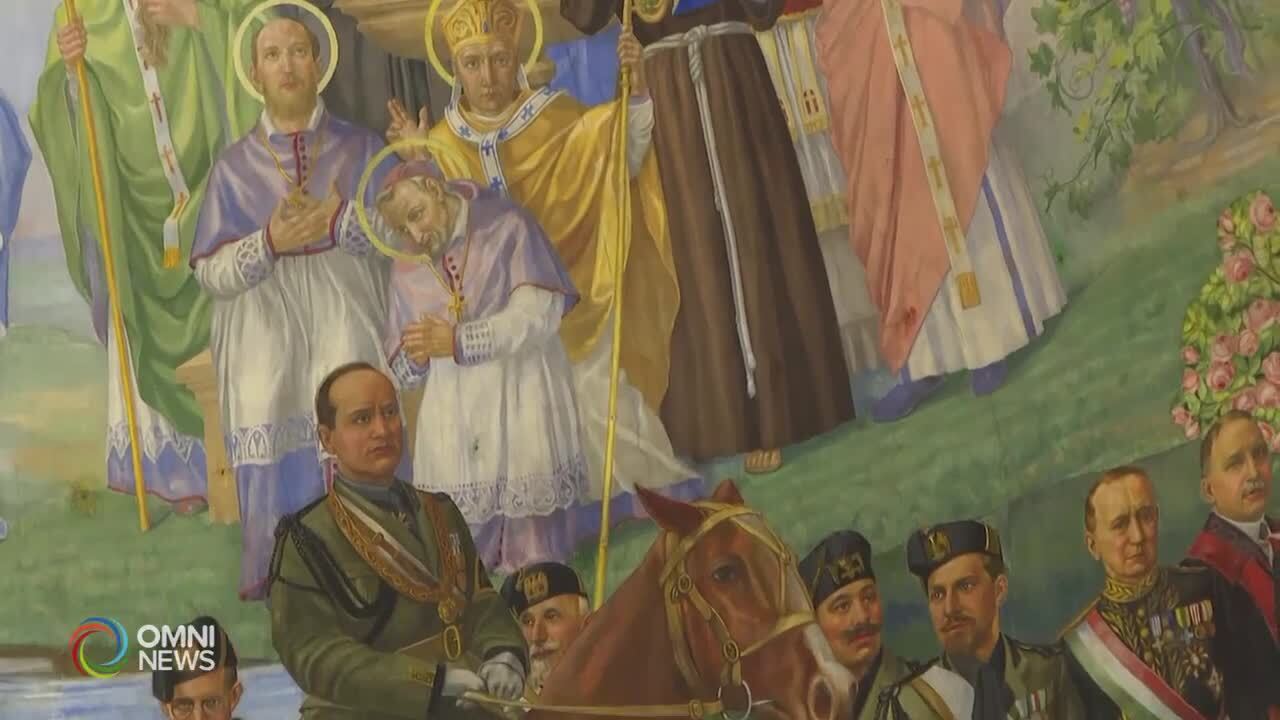 Il controverso dipinto con Mussolini in una chiesta di Montreal