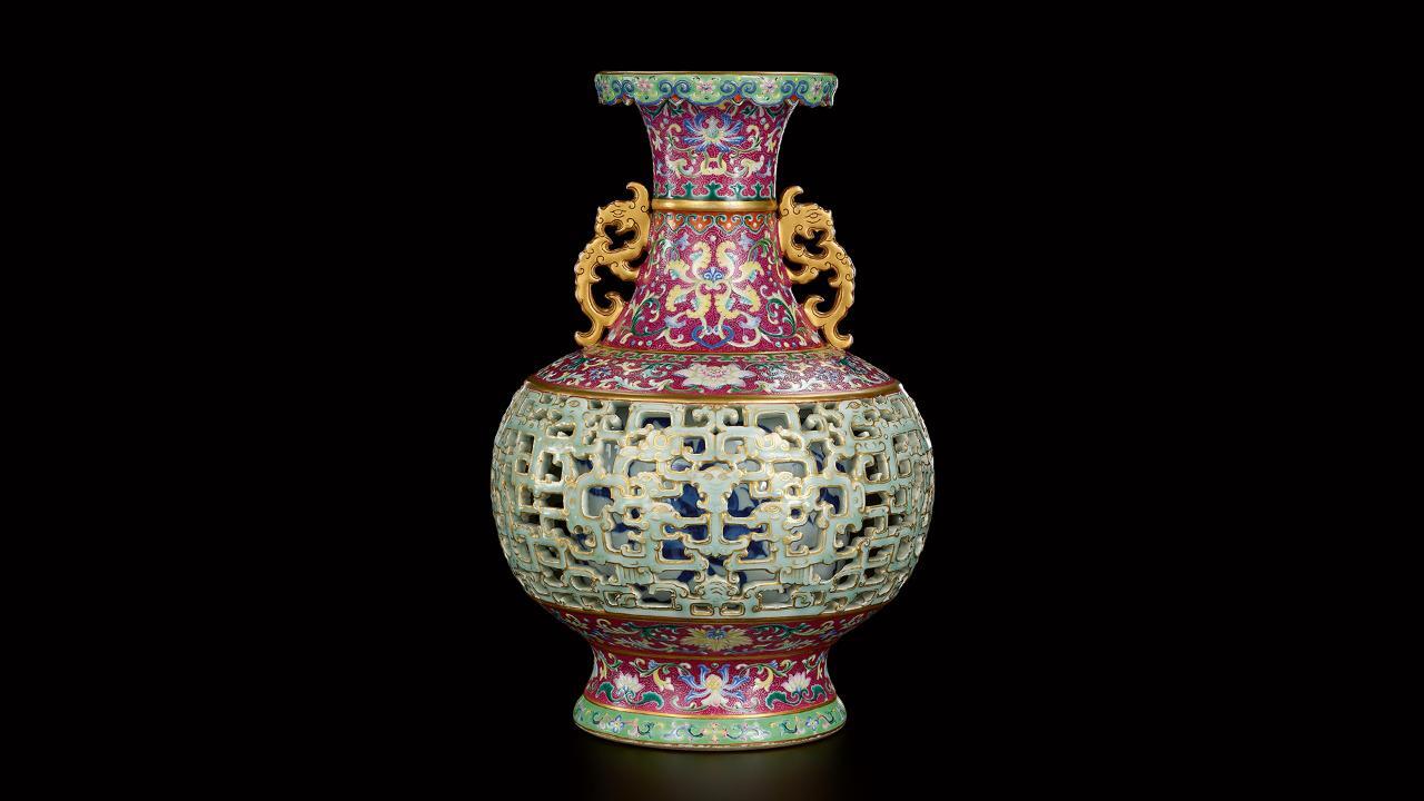 「與貓共寢的乾隆御瓷」！18世紀清代珍貴花瓶藏在歐洲鄉間逾2億 