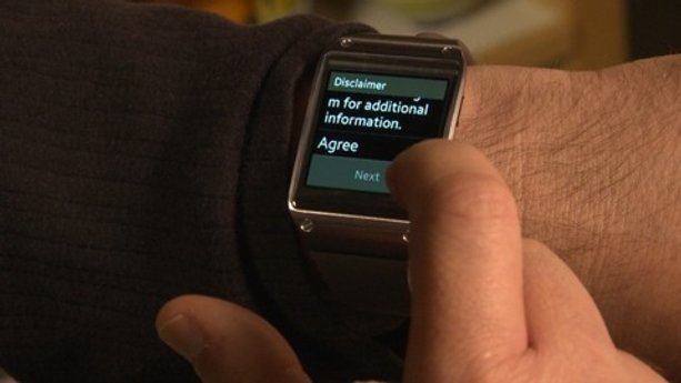 Samsung's Gear Watch & Pebble reviews