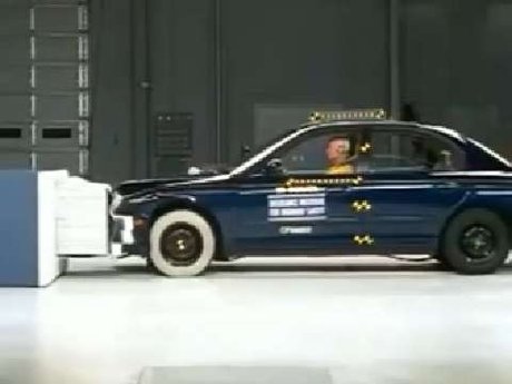 Hyundai Sonata crash test 1999-2005