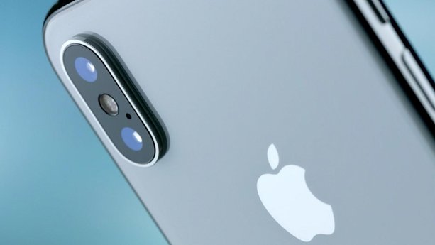 iPhone X: Face ID, OLED Display, Wireless Charging
