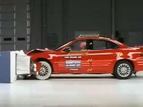 Oldsmobile Alero crash test 1999-2004