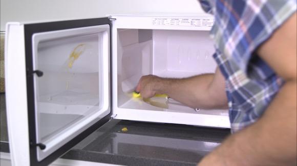 The Best Way to Clean a Microwave
