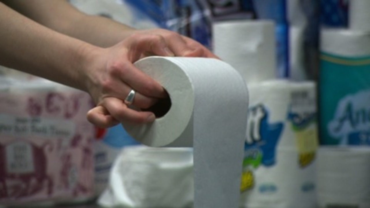 Making a toilet paper stand that solves the 2 biggest issues