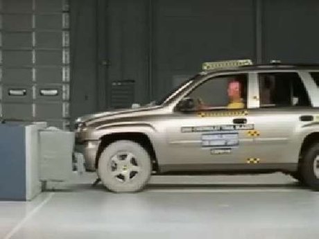 Isuzu Ascender crash test 2004