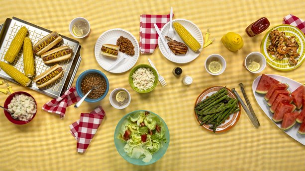 What 100 Calories of Picnic Food Looks Like