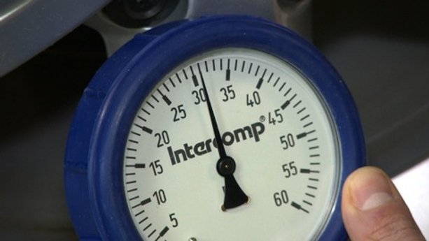 Tire gauge testing